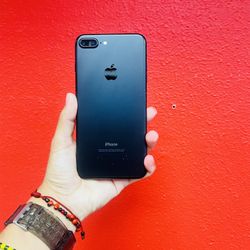 iPhone 7 Plus 128GB UNLOCKED 
