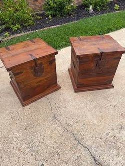 21x18x21 table Pier one TRUNK rustic-style end table storage piece crafted from solid wood farmhouse