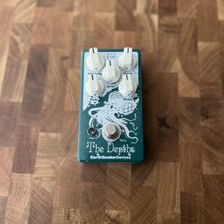 Earthquaker Devices The Depths Electric Guitar Pedal Effects Unit