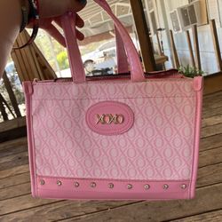 Pink XOXO Purse 
