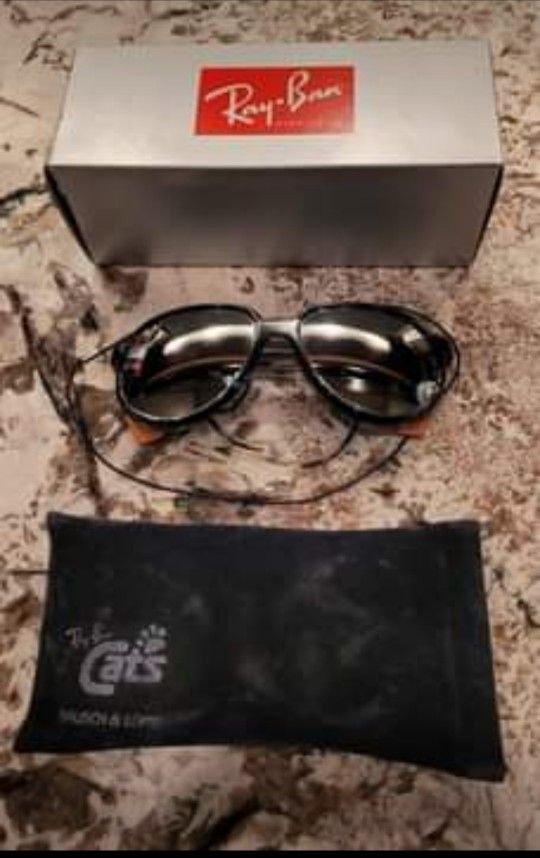 Vintage - Ray-Ban Arctic CATS Mirrored Glacier Glasses