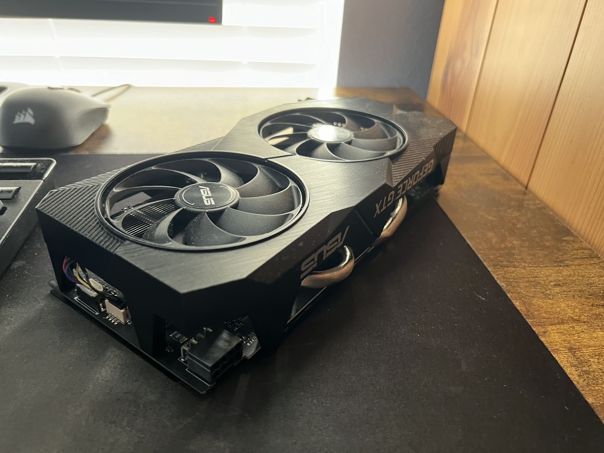 GTX 1660 Super - ASUS