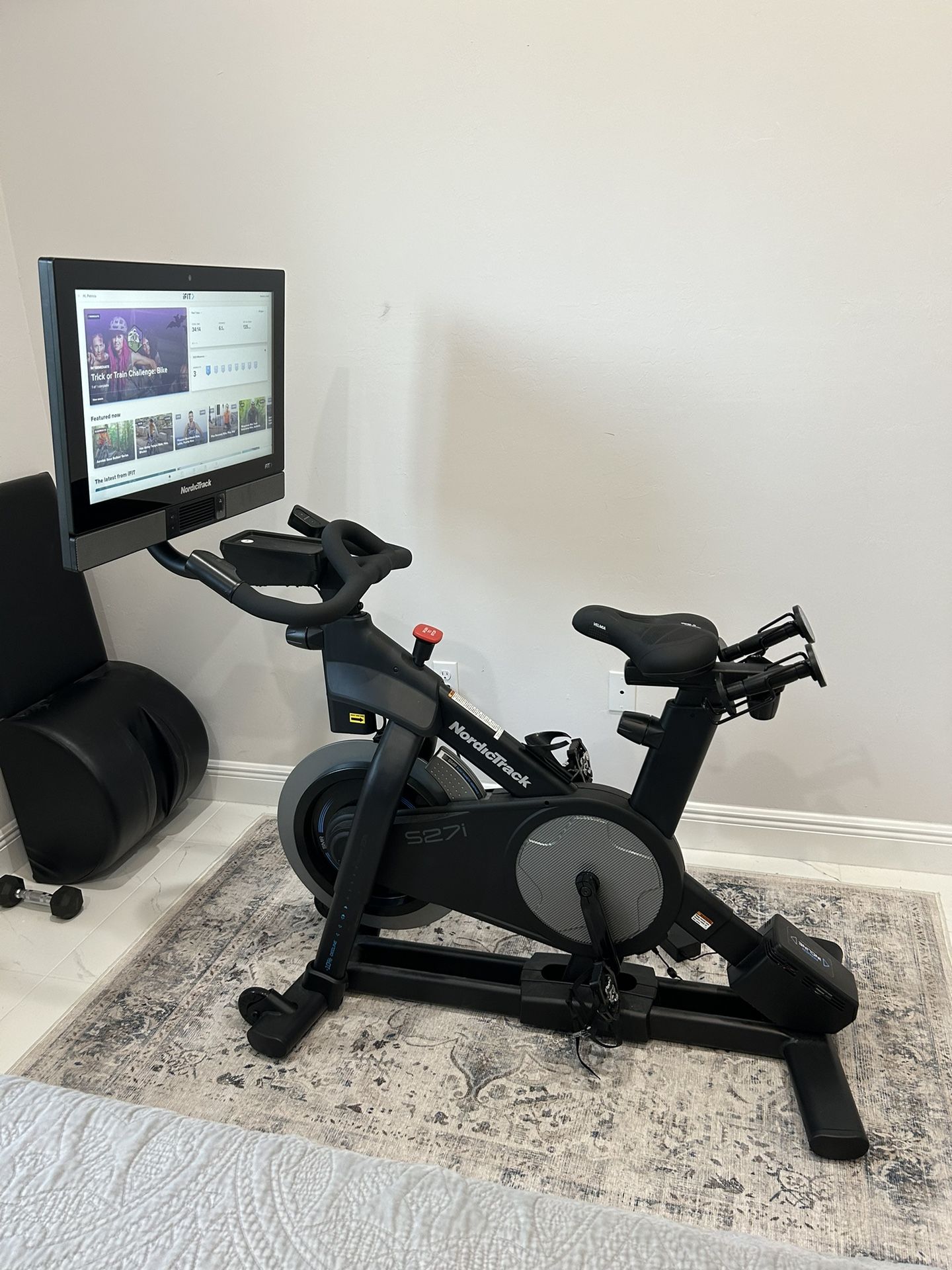 Almost New NordicTrack Studio Bike S27i