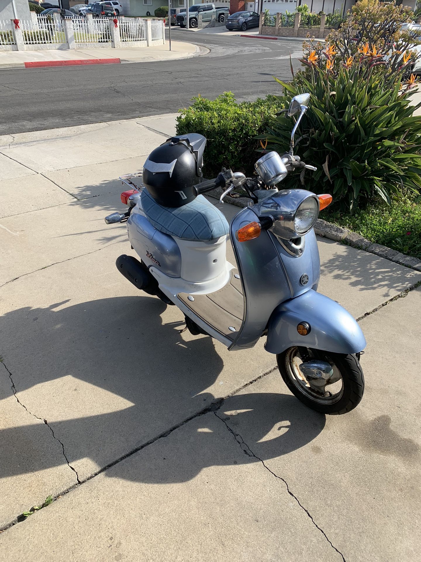 2005 Yamaha Vino 50 Gas Scooter 2stroke for Sale in Torrance, CA OfferUp