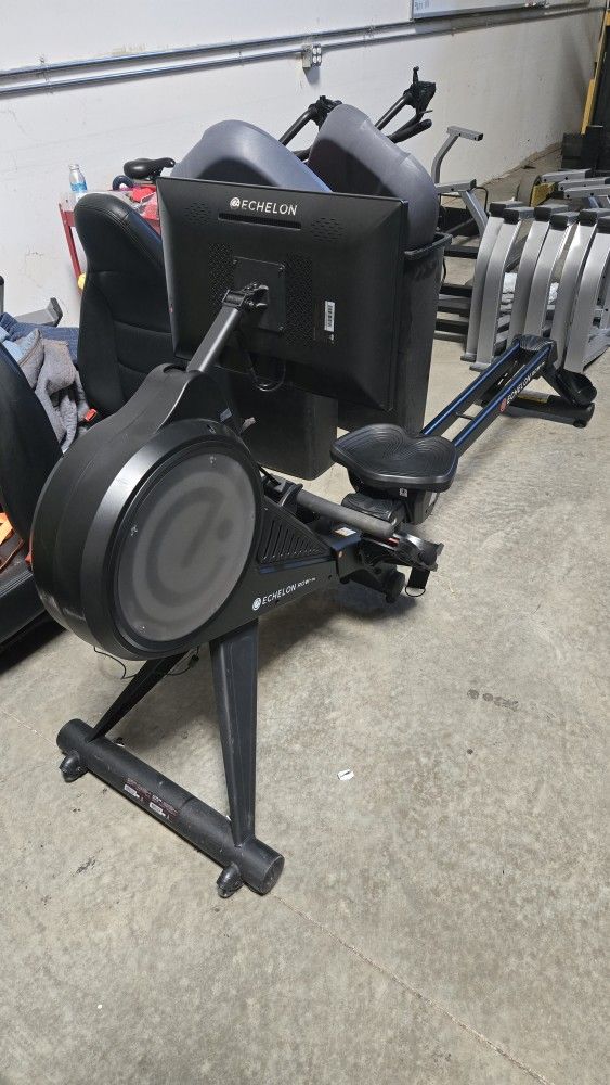 Echelon Rower 7-s w/24in LCD - Foldable