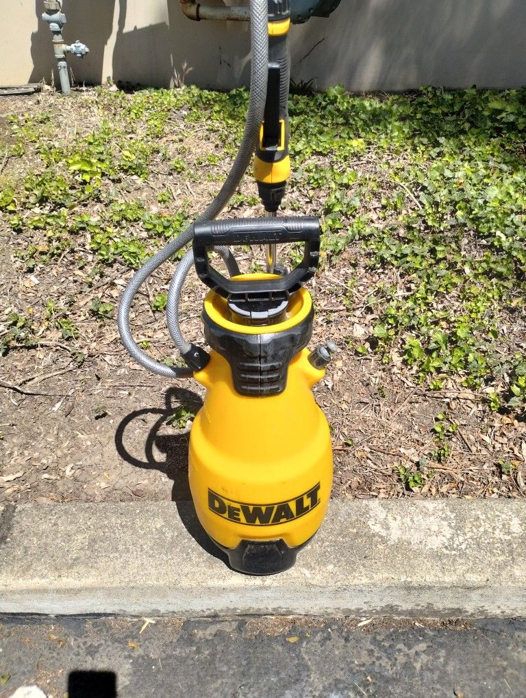 DEWALT Dewalt Sprayer Professional 2 Gallon for Sale in Union City, CA