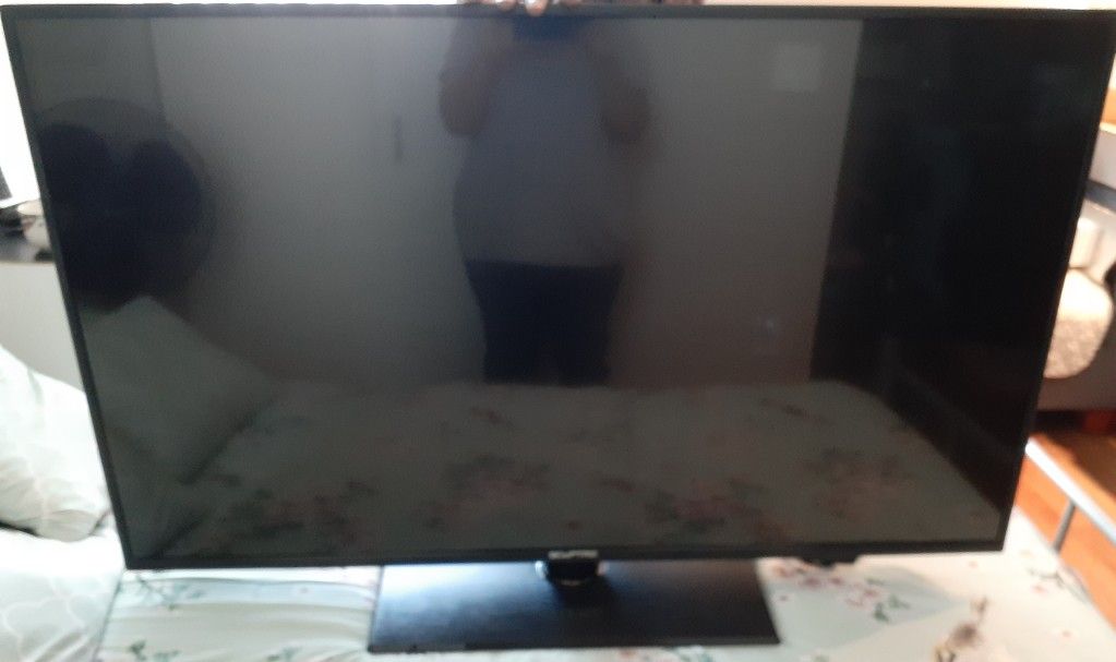 50 inch sceptre tv with remote NO BOX