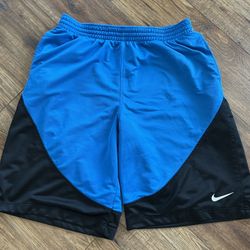 Excellent condition Mens Large Nike Basketball Shorts🏀