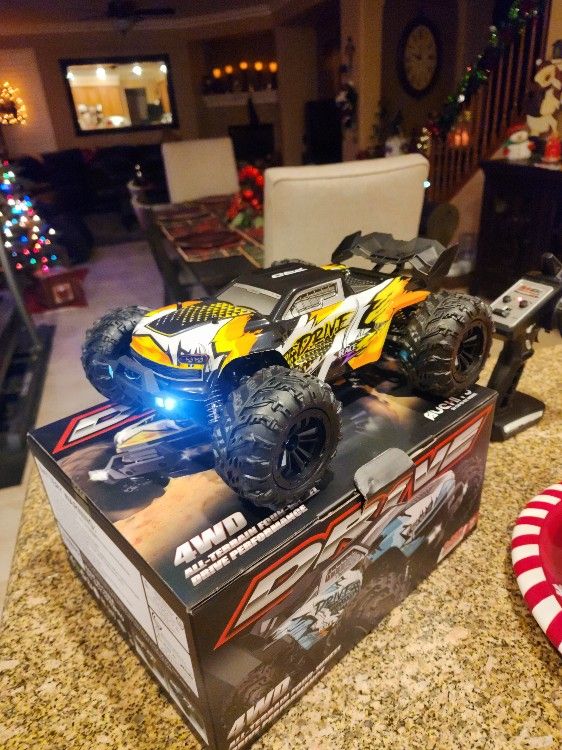 Brand New 1/16 BRUSHLESS RC 4x4 TRUCK FAST 70+kmph With 3speed Levels 