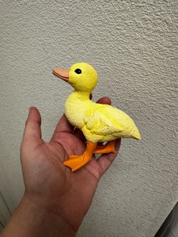 Duck figurine