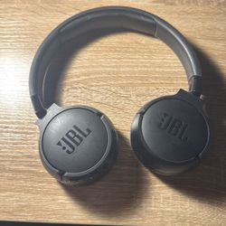 JBL TUNE 660NC