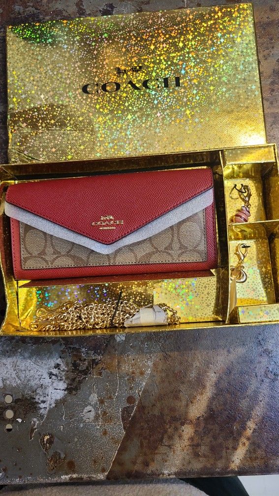 Coach -new RED wallet With Chain And Interchangeable Charms-C1688