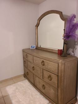 Drawer/Dresser Including Mirror Kelly Ripa