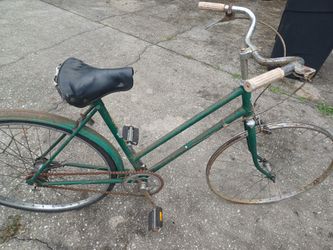 Antique Triumph 3 Speed Bicycle Bike. Made In Nottingham England - $60