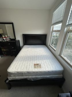 Black Classical Queen Sized Platform Bed