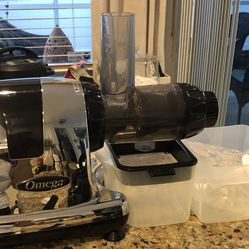 Omega Juicer