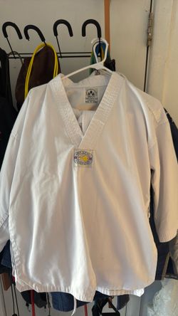 Gi Karate Dynamic Martial Arts