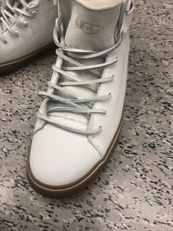 Ugg energ white shoe with gum bottoms