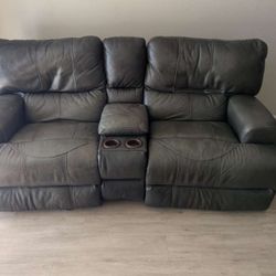 Power Zero Gravity Reclining Loveseat / Couch – USB Charging, Console & Cup Holders
