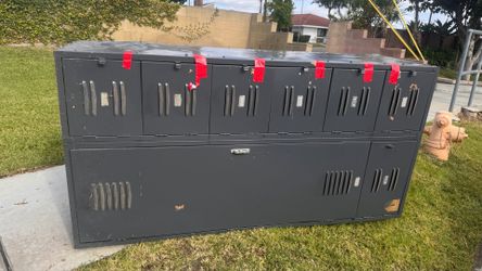 Metal locker