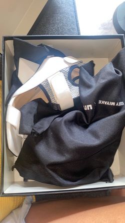 Issey Miyake 38