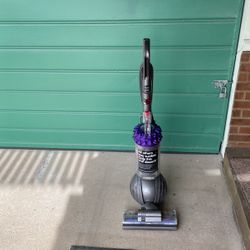 Dyson Big Ball Animal Vacuum 