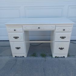 Small Solid Wood Desk/ Student Desk/ Vanity