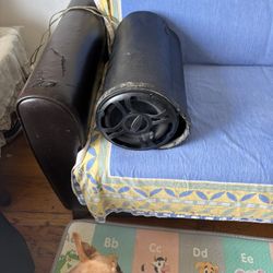 Bazooka Bass Subwoofer Tube With Amp