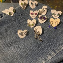 Assorted earrings
