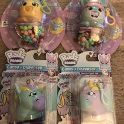 Radz Clip On Candy Dispenser.