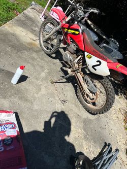 2002 xr 100r