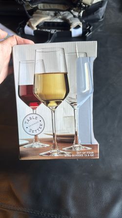Table Setter Wine Glasses (4 CT)