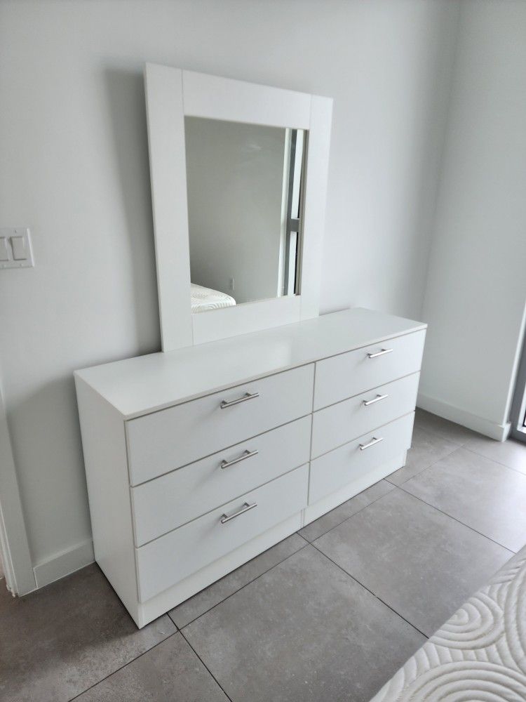Comoda Con Espejo Nueva A Estrenar // New Dresser With Mirror// Delivery Available