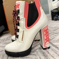 Mistress Rocks Platform Ankle Boots Size 39 – Lace-Up Statement Heel (House of CB)