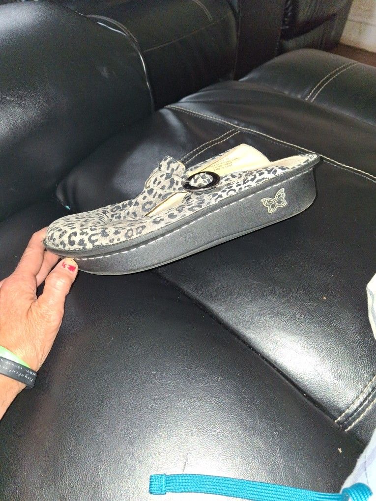Nursing SHOES