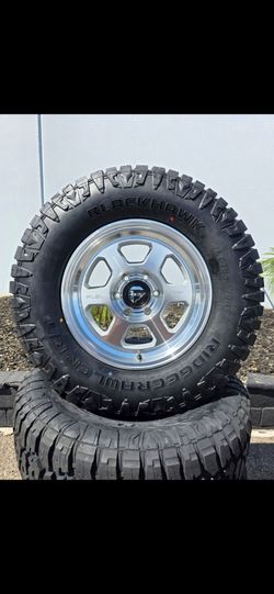 17" FUEL rims w/ 33" Ridgecrawler RT tires