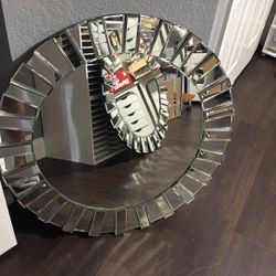 Round Shape Mirrow 