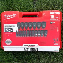 Milwaukee 1/2 “ DRIVE IMPACT SOCKET KIT  19PC./P.