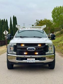 2017 Ford F450 Super Duty Crew Cab & Chassis