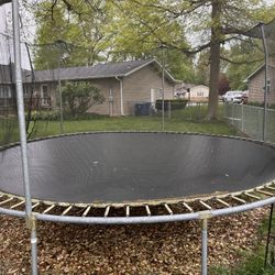 Trampoline 15’ 