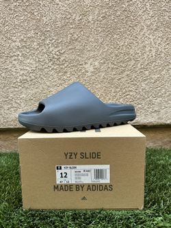 Yeezy Slide Slate Grey Size 12