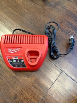 Milwaukee m12 battery charger