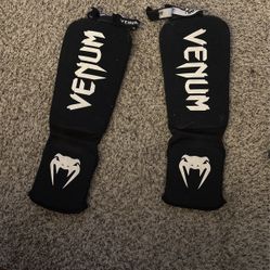 Venum Kontact Shin Guards - Black/Silver
