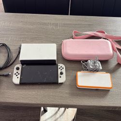 Nintendo Switch Oled And Nintendo 2DS Xl 