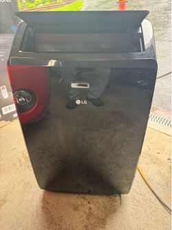 LG Portable Air Conditioner 10,000btu. No Remote. Works Good And Cold