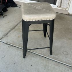 4 Bar Stools