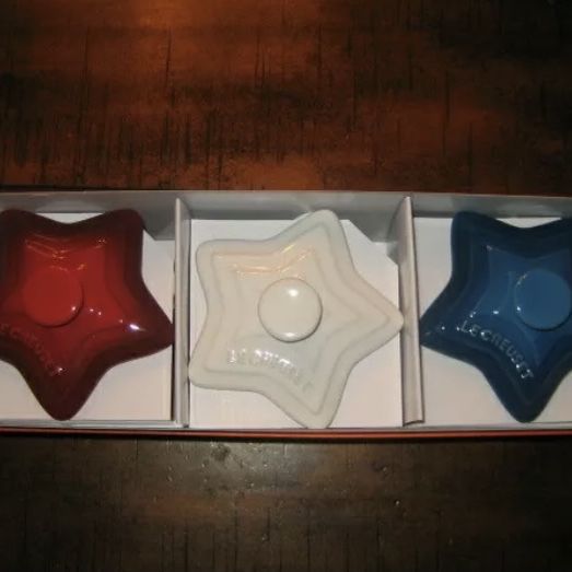Le Creuset Stoneware STAR Ramekin Set of 3 Red White & Blue 6oz ea