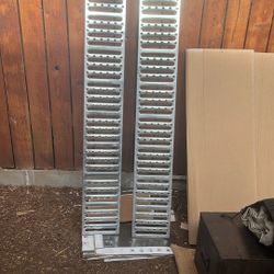 METAL RAMP 9”X 6ft. 