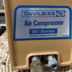 Vintage DeVILBISS 561 Series Air Compressor Model # 5615 Works Great!