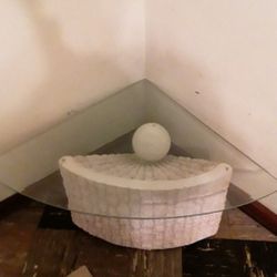 Corner Table